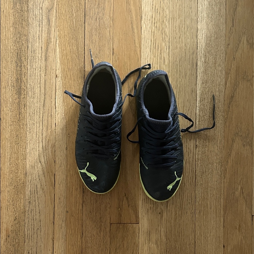 Puma Blue and Yellow football boots size 5C, eur 37, cm 24 -excellent conditions